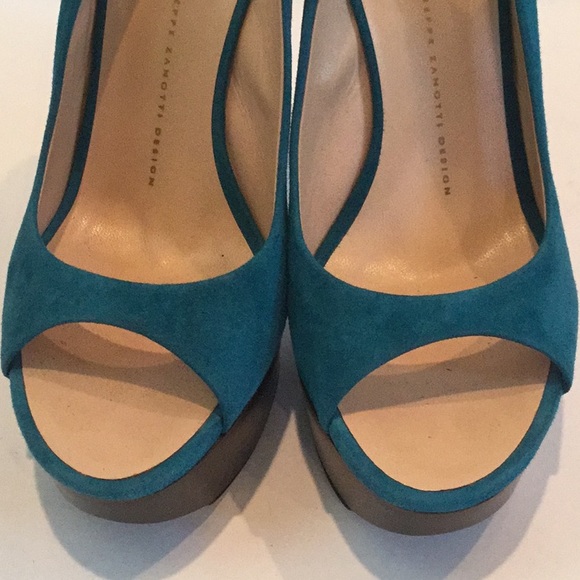 Giuseppe Zanotti teal suede heels - Picture 6 of 7